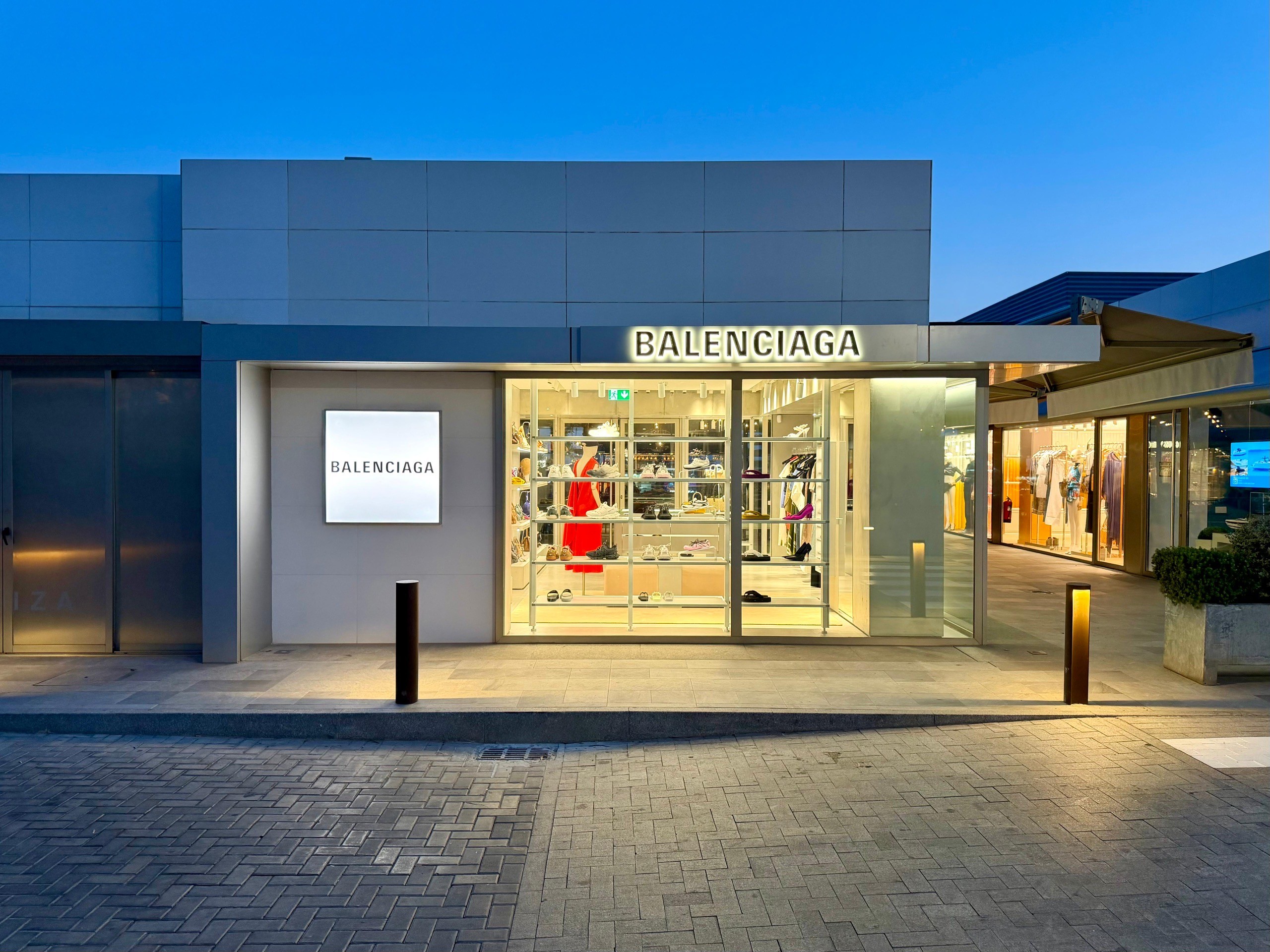Balenciaga foto header